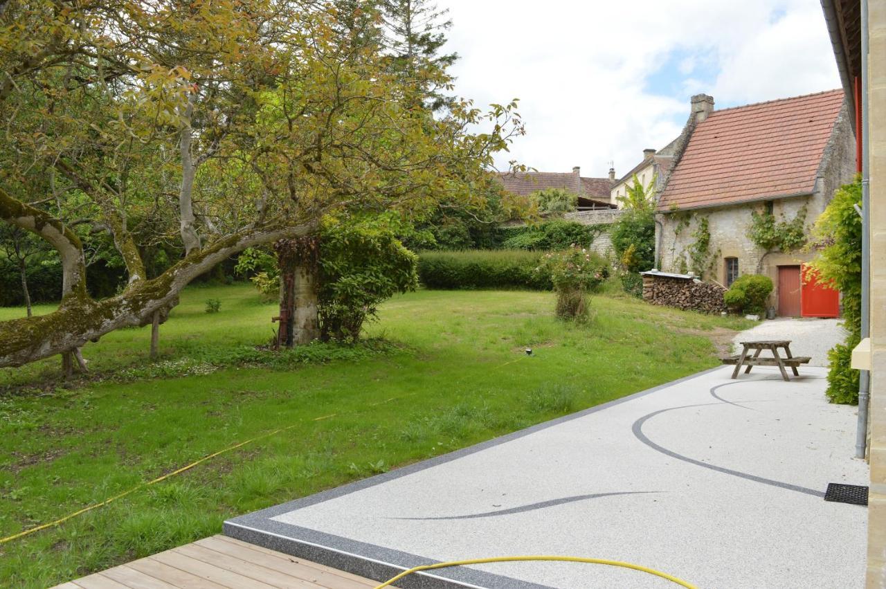 Holiday home Maison Typique - Tres Grand Jardin - 7km De La